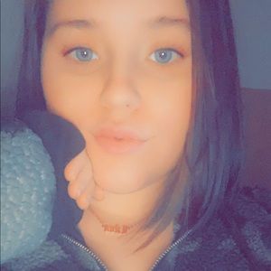 Meet your Posher, Ashlee